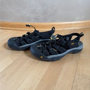 Men’s Keen Newport H2 Sandal. Size 11.5 US.